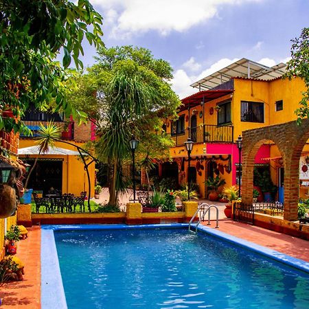 Posada Las Margaritas กัวดาลาฮารา ภายนอก รูปภาพ